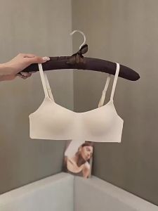 Thin Seamless Underwear for Women Small Breast Push up Push up Anti-Sagging Breast Holding Wireless Breathable Bra ☺1130