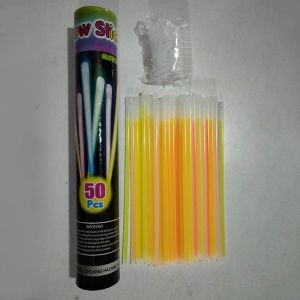 Bộ 100 que phát sáng dạ quang kèm 100 đầu nối tạo vòng đủ màu sặc sỡ light stick phát sáng trong bóng tối