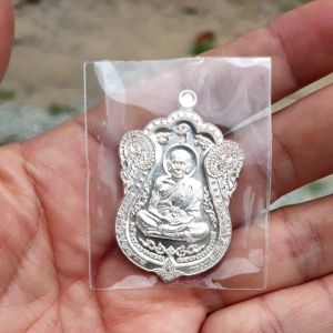 หลวงพ่อพัฒน์ วัดห้วยด้วน ไตรมาส63 พิมพ์วัดหนัง รับประกันพระแท้ตลอดชีพ