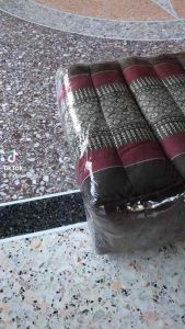 หมอนขิด ทำจากนุ่นแท้ๆ แพ็ค 4 ชิ้น หมอนขิดอีสาน ลายไทยใช้หนุนนอนได้ และเหมาะกับการทำบุญ งานบวช ขึ้นบ้านใหม่ ของขวัญ เครื่องสมมางานแต่ง และงานทั่วไปต่างๆ