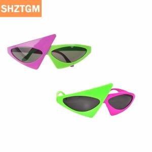 [COD] SHZTGM แว่นกันแดดทรงสามเหลี่ยมแบบไม่สมมาตรสีเขียวสีชมพูฮิปฮอปเพอร์ดี้