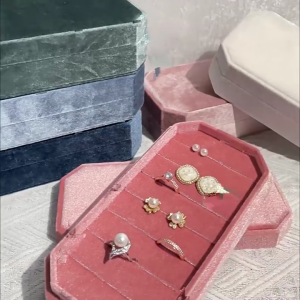 Elegant Jewelry Storage Box Portable Flannel Jewelry Box Display Holder For Elegant Ring And Earring Storage