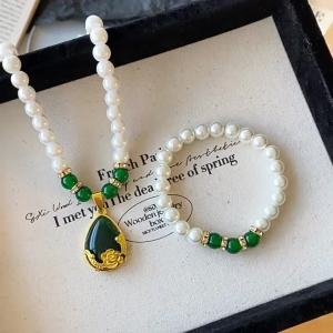 New Chinese Style Pearl Necklace with Mountain and Water Green Pendant Wealthy Gift for Mom Necklace and Bracelet Set