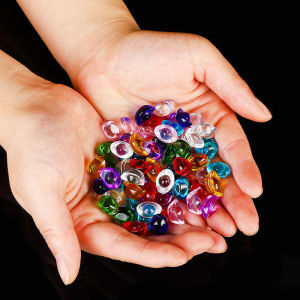 100g 约80个 ❤️ READY STOCK ❤️Small Silver Ingot Discount Glass Silver Ingot Ornaments Gold Ingot Gold Ingot Creative Ornaments Yellow Silver Ingot Lucky Treasure Decoration 彩色水晶琉璃元宝招财开业礼品七宝石开小银元宝供曼扎供佛聚宝盆