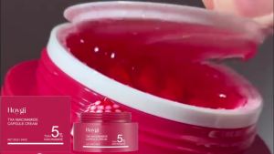 Hoygi  Krim Kapsul Melembapkan Niacinamide   Perawatan kulit lembut mengunci kelembapan krim wajah yang menyegarkan dan mudah diserap menutrisi dan menghidrasi.