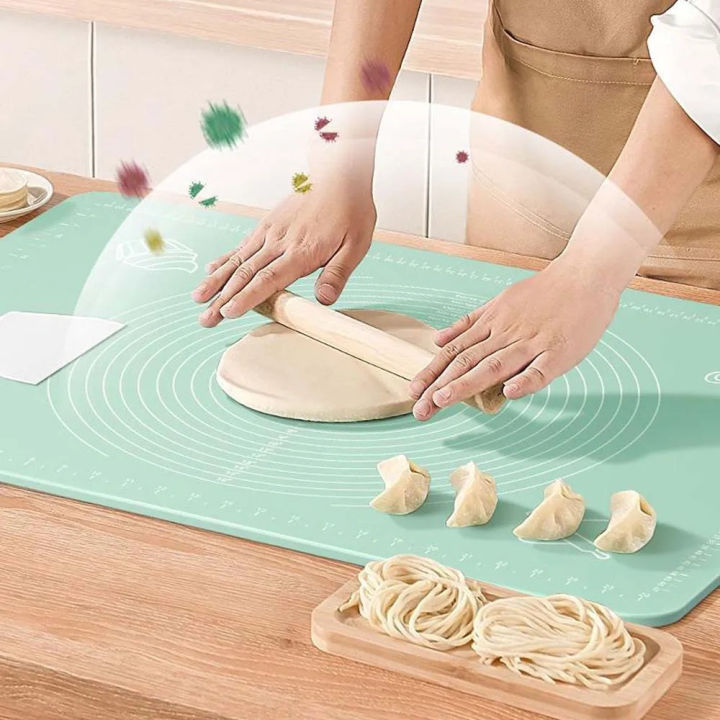 Non%20Stick%20Silicone%20Kneading%20Mat%20Heavy%20Duty%20Pastry%20Board%20with%20Measurement%20Marks%20Heat%20Resistant%20for%20Baking%20Cooking%20-%20Image%204
