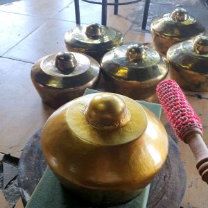 Bonang & Kendang Bahan Besi: Alat Musik Tradisional