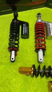SHOCKBREAKER SHOCK BELAKANG VARIO 125 VARIO 150 TABUNG MODEL COPY YSS BLACK SERIES UKURAN 330MM DAN 310MM UNIVERSAL MATIC VARIO 125 VARIO 150 MIO BEAT MIO SOUL GT MIO SPORTY MIO SMILE FINO GENIO YAMAHA GEAR MIO S BAET SHOCKBREAKER TABUNG MODEL YSS G SPORT
