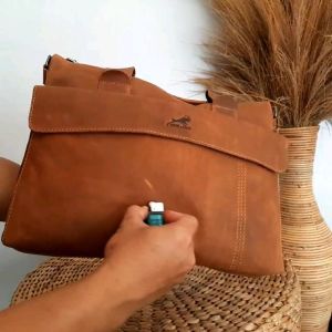 Tas Laptop Kulit Sapi Ukuran Besar.(Garansi 100% uang kembali jika tas bukan kulit)