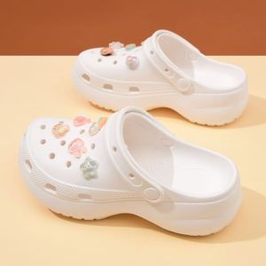 [Free Shipping] Cute Cloud Clogs for Women Womens Outdoor Sandals Beach Slippers Home Slippers Womens Closed-Toe Slippers