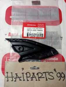 Cover step kiri L arm inner PCX 150 K97 2017 - 2021 original honda 50741K97T00ZA