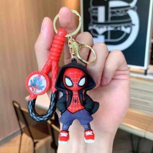 Gantungan Kunci Spiderman Gaya Hoodie Marvel Patung Hiasan Beg Hadiah Lelaki Budak Aksesori Kereta Spiderman Keychain Marvel Figure Bag Charm Hoodie Style Car Pendant Cool Gift for Men Kids Cute Superhero Keyring 蜘蛛侠钥匙扣挂件酷潮公仔钥匙链汽车包包挂饰漫威造型创意礼品新款卫衣风格配件 H100