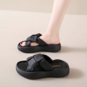 Sandal Wanita Platform / Sandal Slop Wanita Tebal / Sandal Wanita Terbaru 2025 / Sandal Cross Strap Nyaman untuk Jalan & Hangout