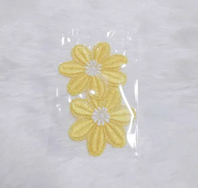 Sticker hoa mai thêu ủi nhiệt đính trang trí quần áo miếng ủi áo vá dán thời trang [2 HOA 1 GÓI]