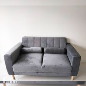 (ผ่อน 0%) Livinghome FurnitureMall โซฟา 2 ที่นั่ง สไตล์มินิมอล ผ้ากำมะหยี่ เบาะนั่งนุ่มสบาย รุ่น SANFRAN ฟรี! หมอนอิง สีครีม สีเทา สีชมพู