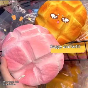 Mettle Vault 9cm Cheese Cake Slow Rebound Squishy Toy Soft Stretchy Stress Relief捏捏乐