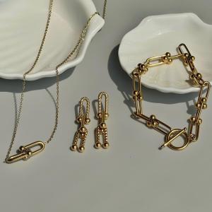 BUCKLE CHAIN Collection Set of Earrings Necklace and Bracelet for Women Non Tarnish Hypoallergenic Non Fading Elegant Minimalist Everyday Wear Fashion Jewelry Stylish Set