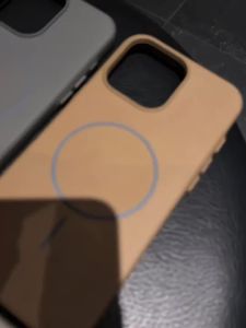 [ เคส iPhone16 ] เคสศัพท์แม่เหล็กเหลวสีมาการอง iPhone 16 Pro Max 15 14 13 12 11 เคสสำหรับ iPhone เคสซิลิโคนนุ่ม TPU กันกระแทก