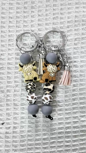 Highland Cow Phone Strap Cute Silicone Beads Keyring Fashionable Couple Key Rings Stylish Phone Adorment for Women Girl