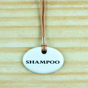 Ceramics Living ป้ายห้อยทรงรีสีขาวพร้อมคำ สำหรับขวดสบู่เหลว