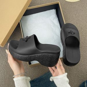 [Free Shipping] New WomenS Summer Thick-Soled Flip-Flops With A Cross-Pattern Design Casual And Fashionable
