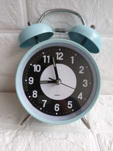 jam weker / jam beker / jam alarrm / jam meja 6040/668