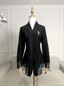 เสื้อลูกไม้สีดำและสีขาวแขนยาว ทรงบานง เนื้อลูกไม้คุณภาพดี (เสื้อโทนสีสุภาพ)