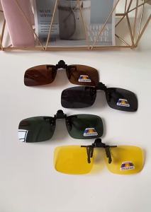 Universal nearsighted polarized sunglasses clip for drivers night vision mirror trend for men and women polarized sunglasses clip for drivers通用近视偏光太阳镜夹片眼镜司机驾驶夜视镜潮流男女偏光墨镜夹片
