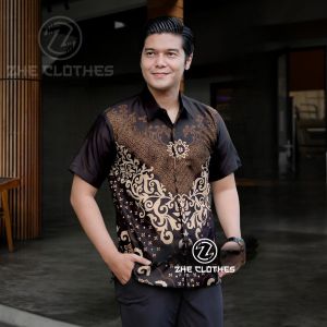 Kemeja Batik Pria Motif Gentong Polimikro Polos Lengan Pendek Warna Burgundy