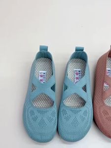 XO Spring New Style Cloth Shoes Womens Slip-On Mom Shoes Breathable Soft Bottom Lightweight Middle-Aged And Elderly Shoes