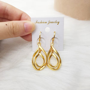 Bông Tai Dáng Dài Đính Đá Nhân Tạo Khuyên Hoa Tai Titan Xi Mạ Vàng Phong Cách Hàn Quốc Vô Cùng Nữ Tính | Berry Jewelry B25V6
