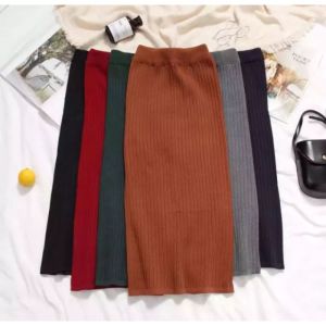 Ongkir Gratis: Desain Rok Wanita Rajut Panjang Polos