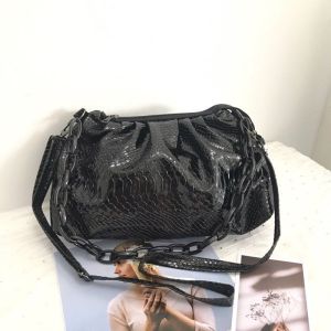 Tas Selempang Wanita Hitam Motif Black Croco