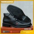 Sepatu pantofel boot pria, Reycado. 