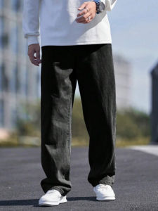 Mens Loose Casual Straight Leg Jeans with Slanted Pockets Suitable for All Seasons and Made of Soft Fabric