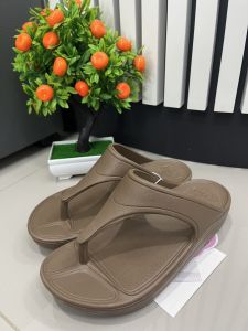 J รองเท้าแตะ รองเท้าผู้หญิง Red apple รุ่น AP-8686 สี ตาล ดำ ครีม Size 36-40