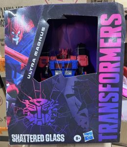 Hasbro Transformers Generations Shattered Glass Collection Ultra Magnus Collection Action Figure for Birthday Gift F4118