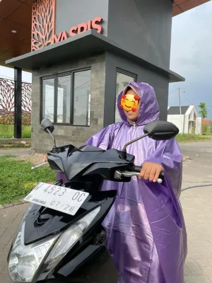 Jas Hujan Ponco Pria Wanita Dewasa Kelelawar Awet Tebal Tidak Mudak Robek - Jes Ujan Poncho Viral Simpel Tanpa Lengan - Jass Hujan Termurah Promo