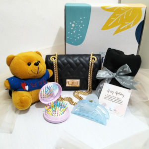 Kado ulang tahun wanita hadiah ultah pernikahan wedding wisuda bestie hampers tas cewek boneka