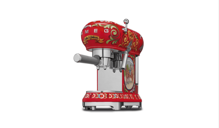 [FREE SHIPPING] Smeg Espresso Coffee Machine ECF01DG / ECF01DGUK (Dolce & Gabbana)