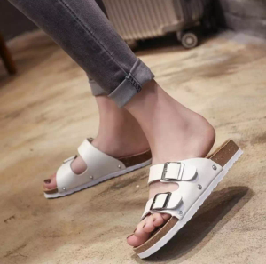 sandal wanita terbaru 2021 sandal flat wanita terbaru Slip On gesper casual sandal flip flop