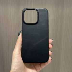 YUBO LEATHER  Personalized Oil Wax Leather Phone Case Luxury Cow Leather Case for iPhone 14 15 16 Pro Max