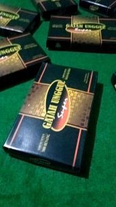 Sarung gajah unggul pria dewasa motif dobby