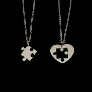 สร้อยคอคู่แฟชั่นรูปนางฟ้าสำหรับเด็กผู้หญิง2คนจี้เย็บรูปหัวใจสำหรับสุภาพสตรีเครื่องประดับสีเงิน