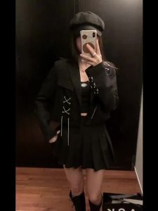 Women Punk Gothic Cropped Blazer With Metal Chain Harajuku Design Streetwear Chic Patchwork Suit Office Lady Commute Short Coat