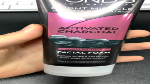 Sữa rửa mặt pone đen sạch sâu 100g