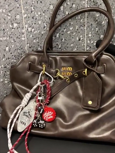 Trendy Baseball Shaped Keychain Sports Themed Bag Pendant Hanging Backpack Sporty Accessory For Travel Enthusiasts