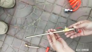 Car Tire Hand Cranked Inflator Rod With Pressure Gauge Fast Air Filling For Truck Van
