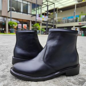 ฮาฟ รหัส 010 ซิปเดี่ยว สูง7นิ้ว หนังนิ่มขัดเงา หนังวัวแท้ แนะนำ+1ไซซ์