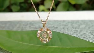 ✨Ready✨香港十二生肖吊坠时来运转项链转运彩金12生肖招财属相羊鸡兔